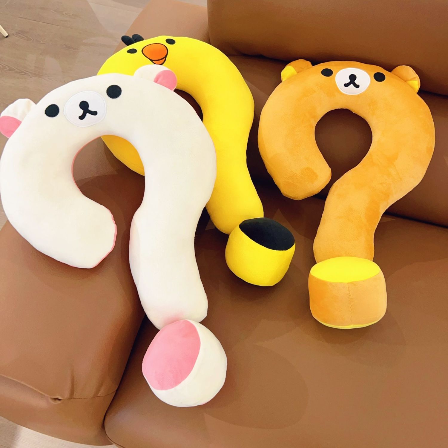 Home Office Questions - かわいいリラックマの質問型枕、柔らかい漫画風クッション、リビングルーム、オフィス、昼寝用枕、ネックピロー、車用枕、家の装飾に。