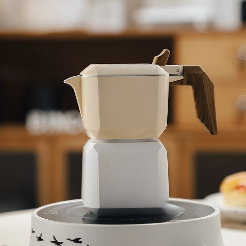 家庭やオフィスに適したコーヒーポットセット、ルービックキュー - Home Office Moka のレビューと価格